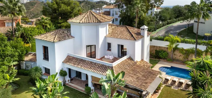 Продажа  отдельно стоящей виллы в La Quinta 0