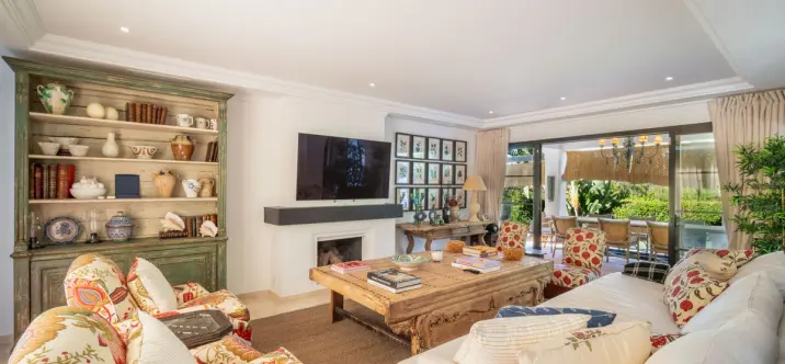 Продажа  отдельно стоящей виллы в La Quinta 1