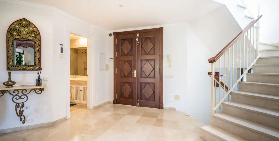 Продажа  отдельно стоящей виллы в La Quinta 8