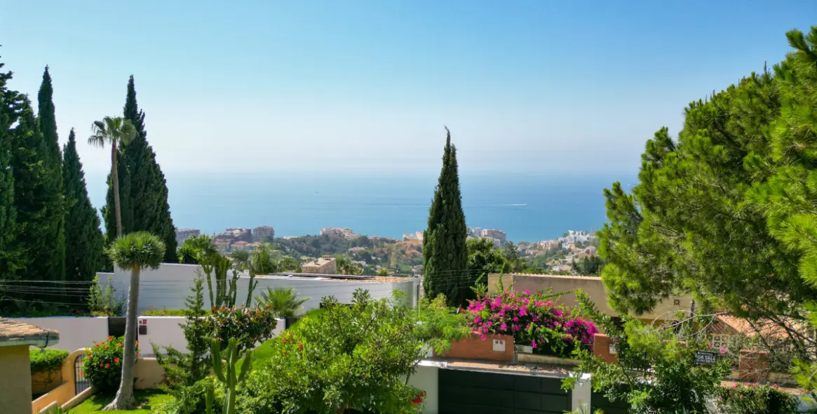 Продажа  отдельно стоящей виллы в La Capellania 45