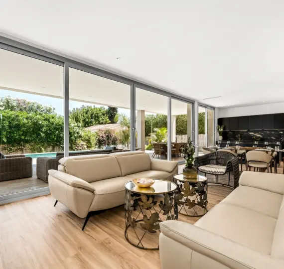 Продажа  отдельно стоящей виллы в San Pedro de Alcántara