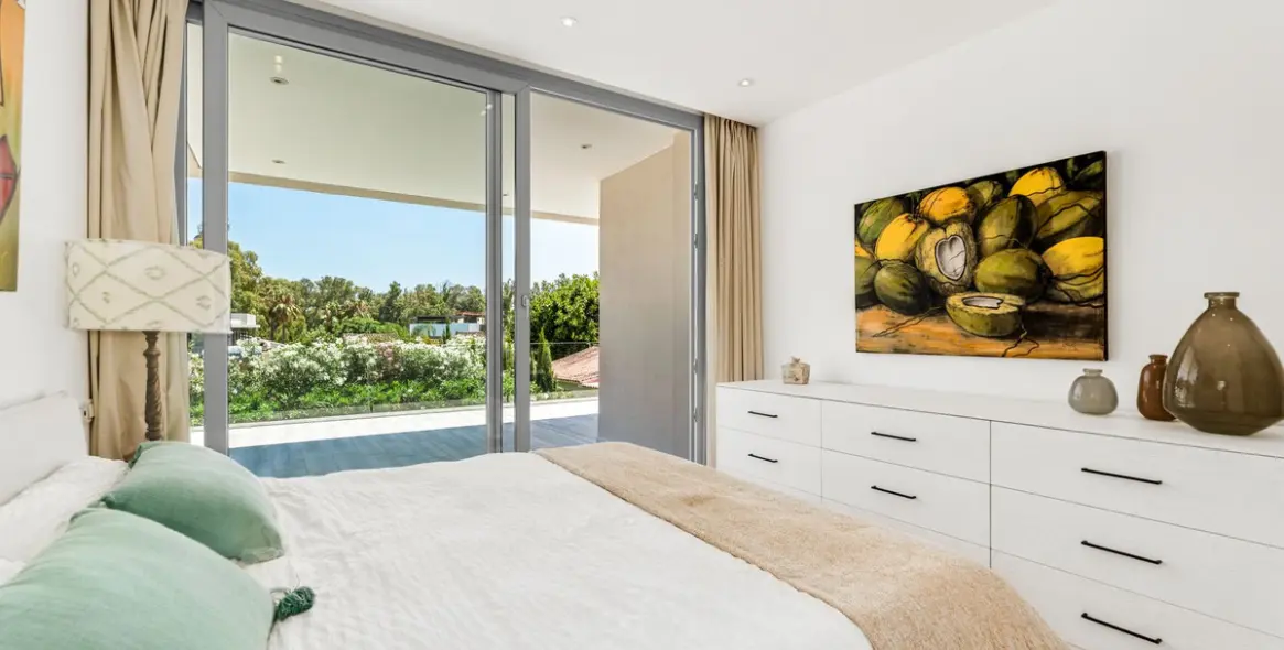 Продажа  отдельно стоящей виллы в San Pedro de Alcántara 14