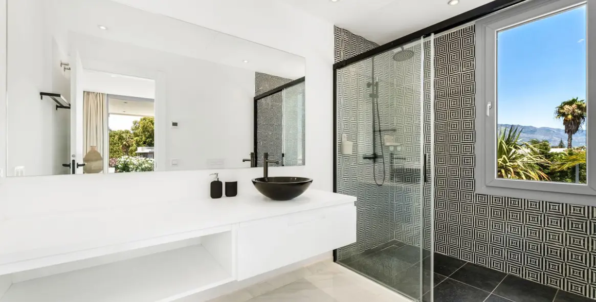 Продажа  отдельно стоящей виллы в San Pedro de Alcántara 15