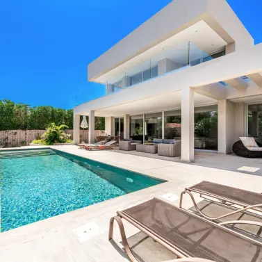 Sale of detached villa in San Pedro de Alcántara