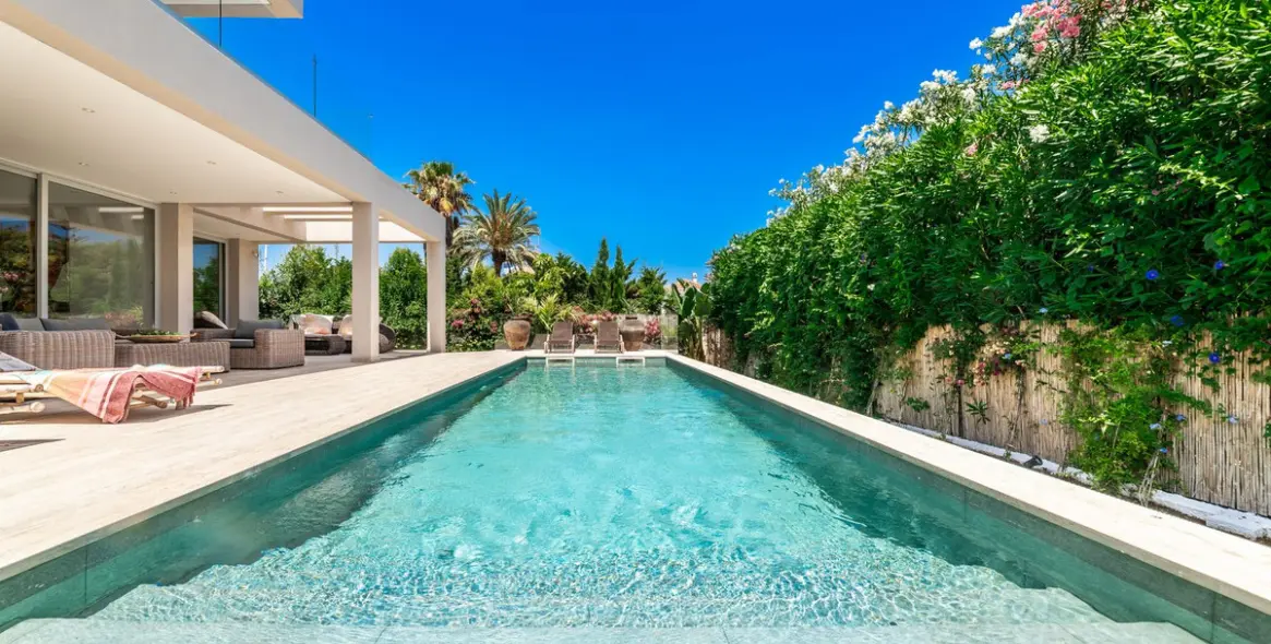 Venta de villa independiente en San Pedro de Alcántara 7