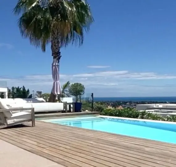 Продажа  отдельно стоящей виллы в El Paraiso