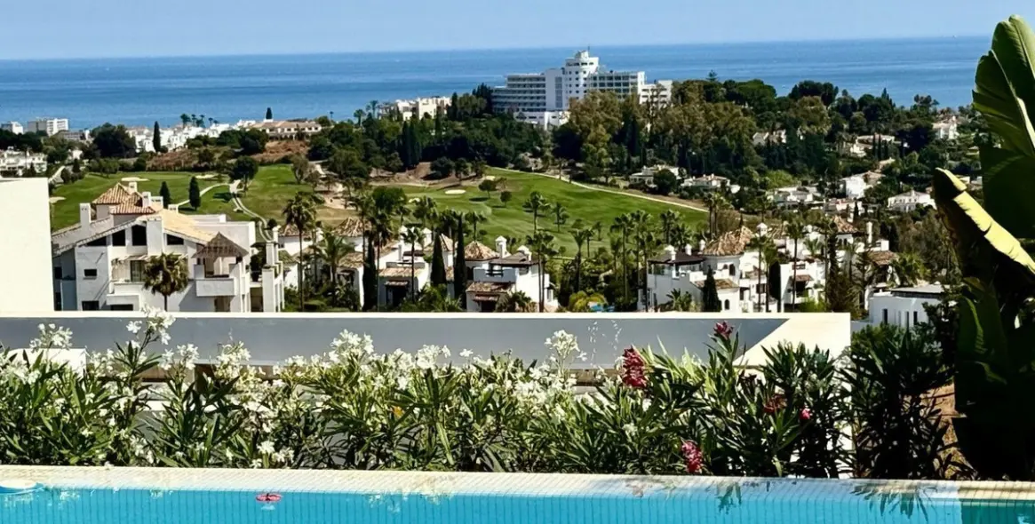 Продажа  отдельно стоящей виллы в El Paraiso 5