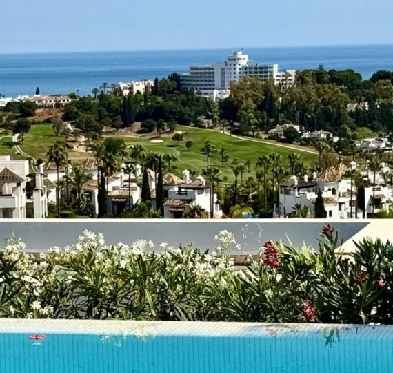 Продажа  отдельно стоящей виллы в El Paraiso