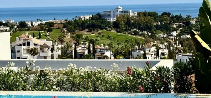 Продажа  отдельно стоящей виллы в El Paraiso 4