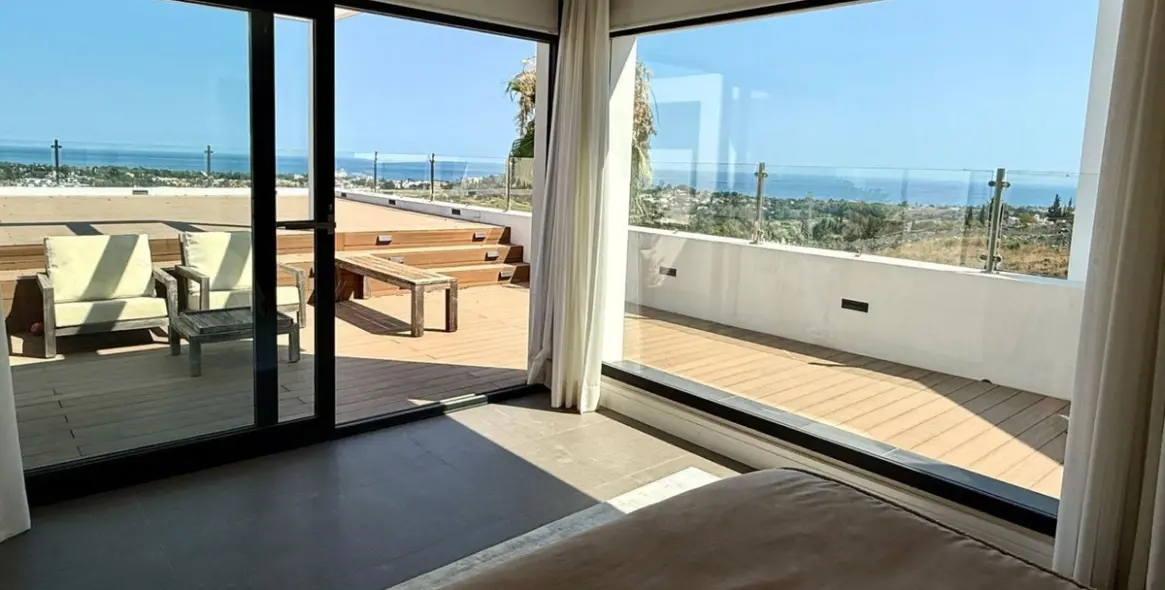 Продажа  отдельно стоящей виллы в El Paraiso 7