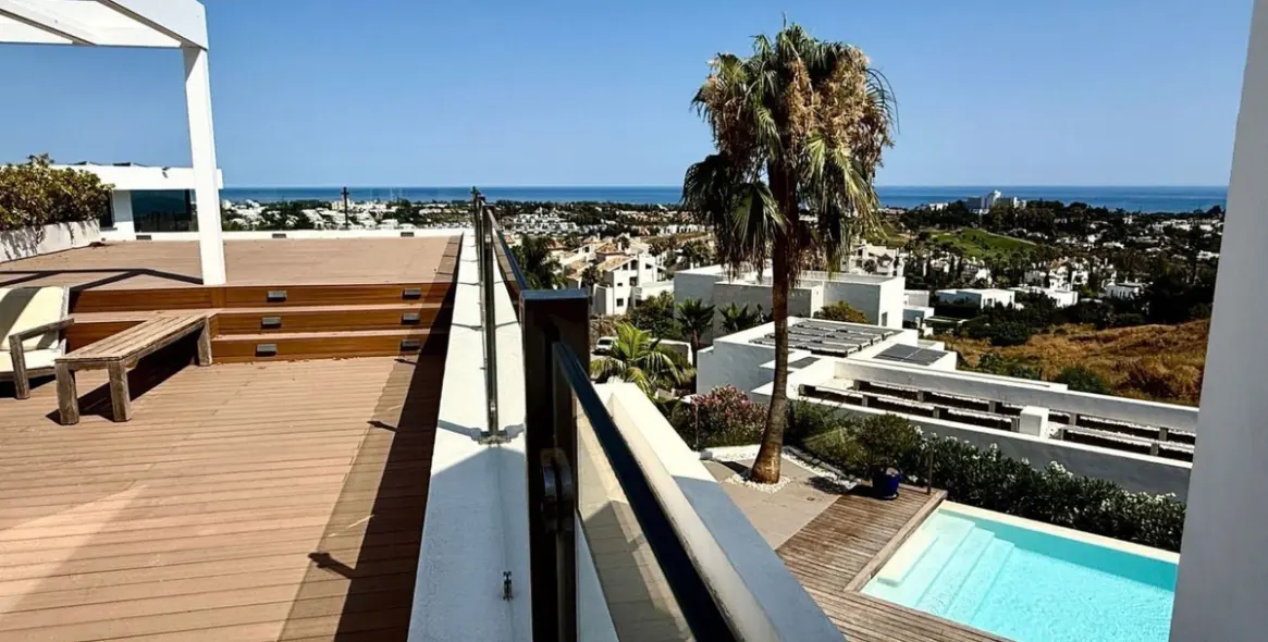 Продажа  отдельно стоящей виллы в El Paraiso 9