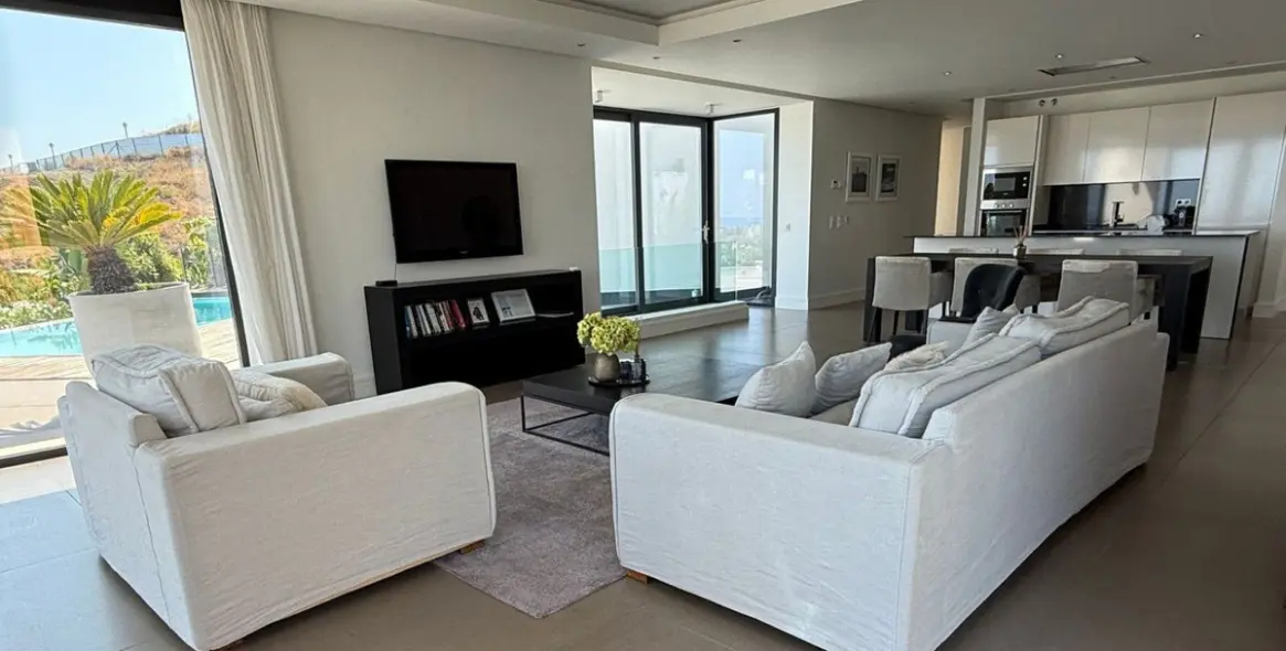 Продажа  отдельно стоящей виллы в El Paraiso 12