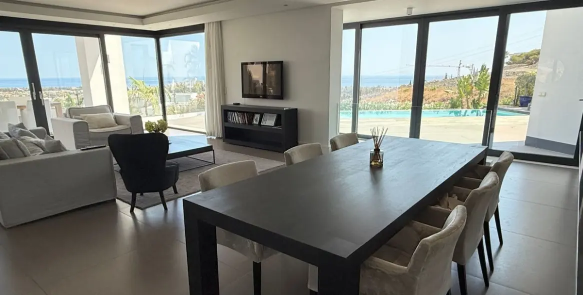 Продажа  отдельно стоящей виллы в El Paraiso 17