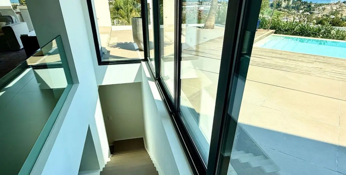 Продажа  отдельно стоящей виллы в El Paraiso 20