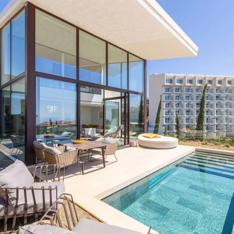 Sale of detached villa in Fuengirola