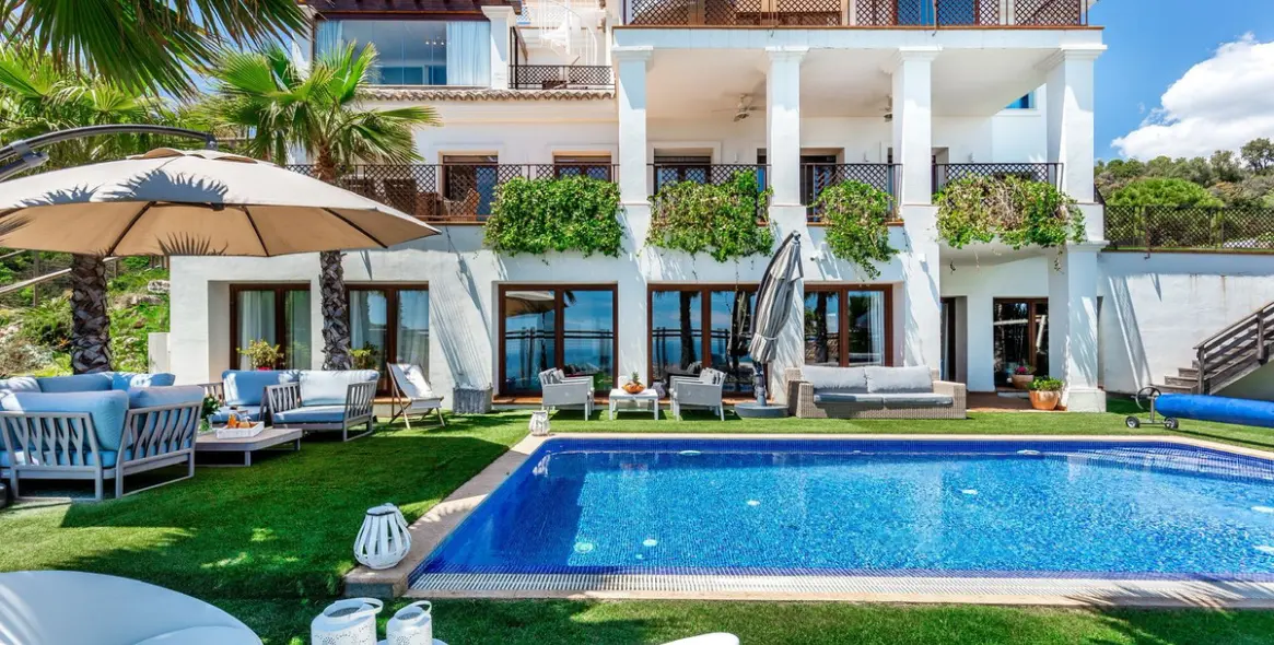 Продажа  отдельно стоящей виллы в Benahavís 1
