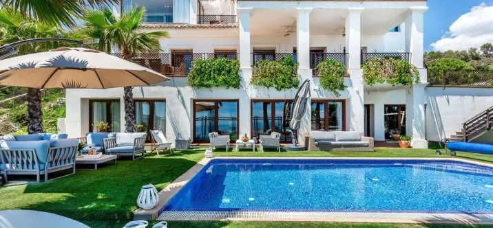 Продажа  отдельно стоящей виллы в Benahavís 0