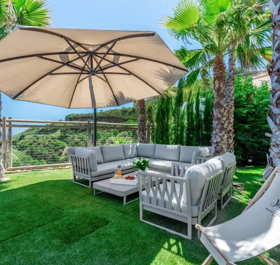 Продажа  отдельно стоящей виллы в Benahavís