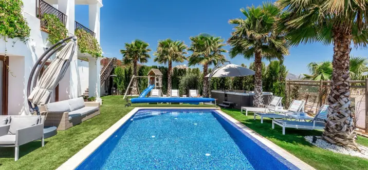 Продажа  отдельно стоящей виллы в Benahavís 3