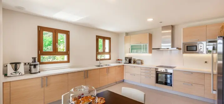 Продажа  отдельно стоящей виллы в Benahavís 4