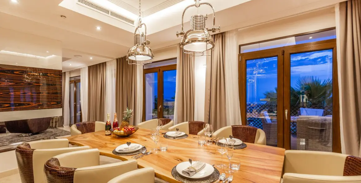 Продажа  отдельно стоящей виллы в Benahavís 12