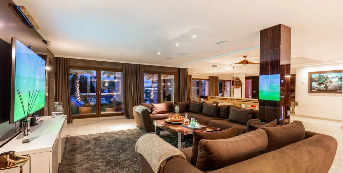 Продажа  отдельно стоящей виллы в Benahavís 13