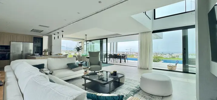 Venta de villa independiente en Cancelada 3