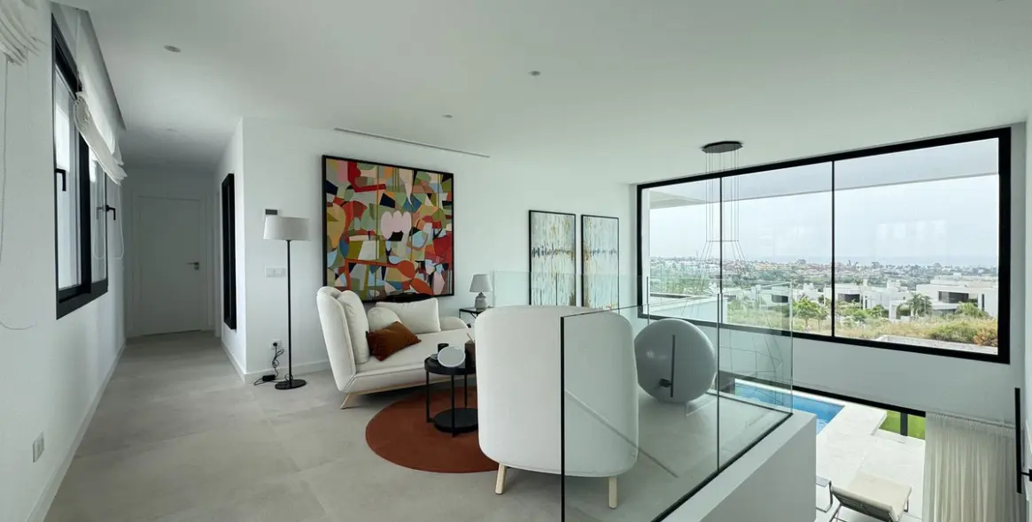 Sale of detached villa in Cancelada 21