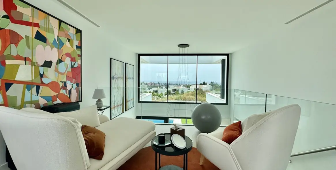 Sale of detached villa in Cancelada 22