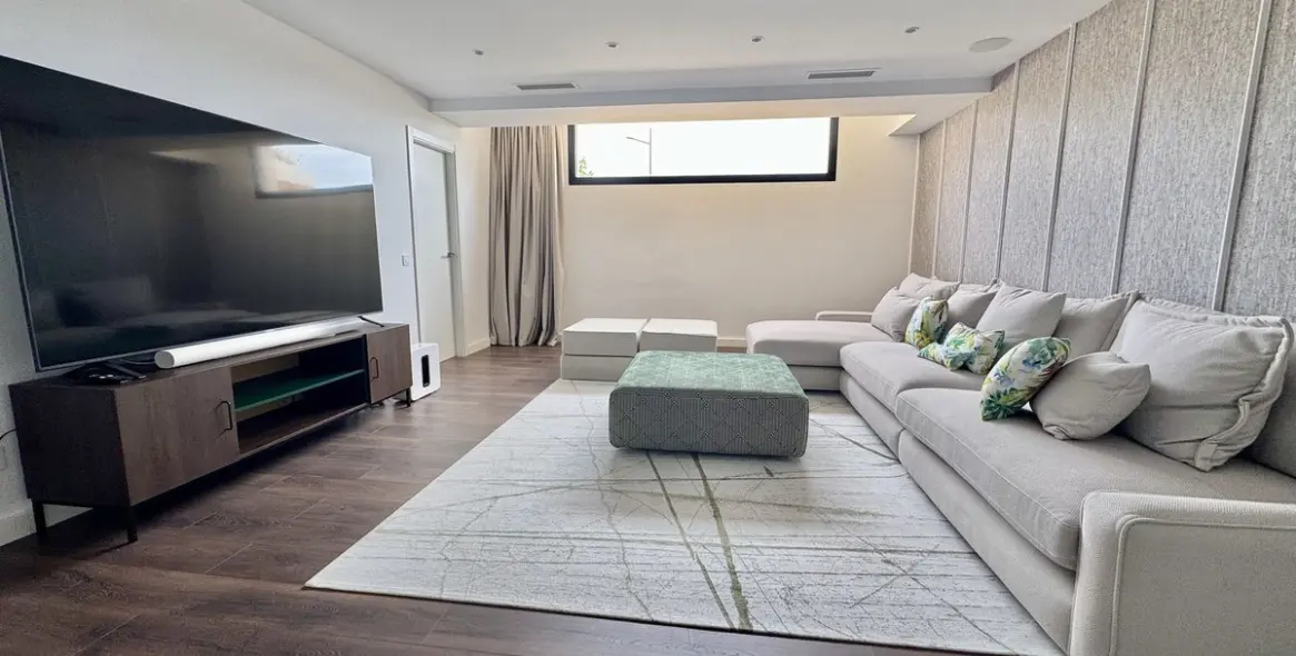 Sale of detached villa in Cancelada 40