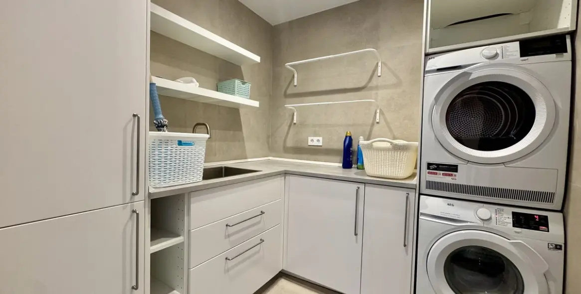 Sale of detached villa in Cancelada 42