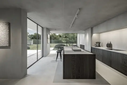 Image 3 thumb