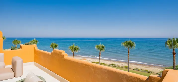 Middle floor apartment R5114335 0