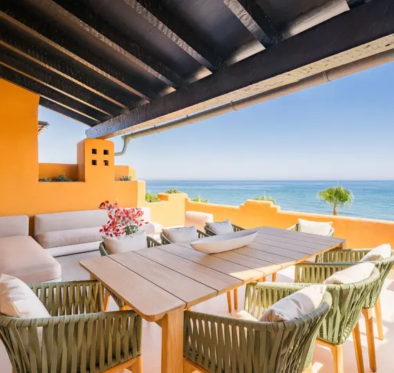 Middle floor apartment R5114335