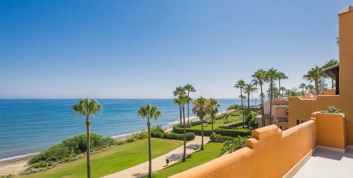 Sale of middle floor apartment in Estepona (district Estepona) 8