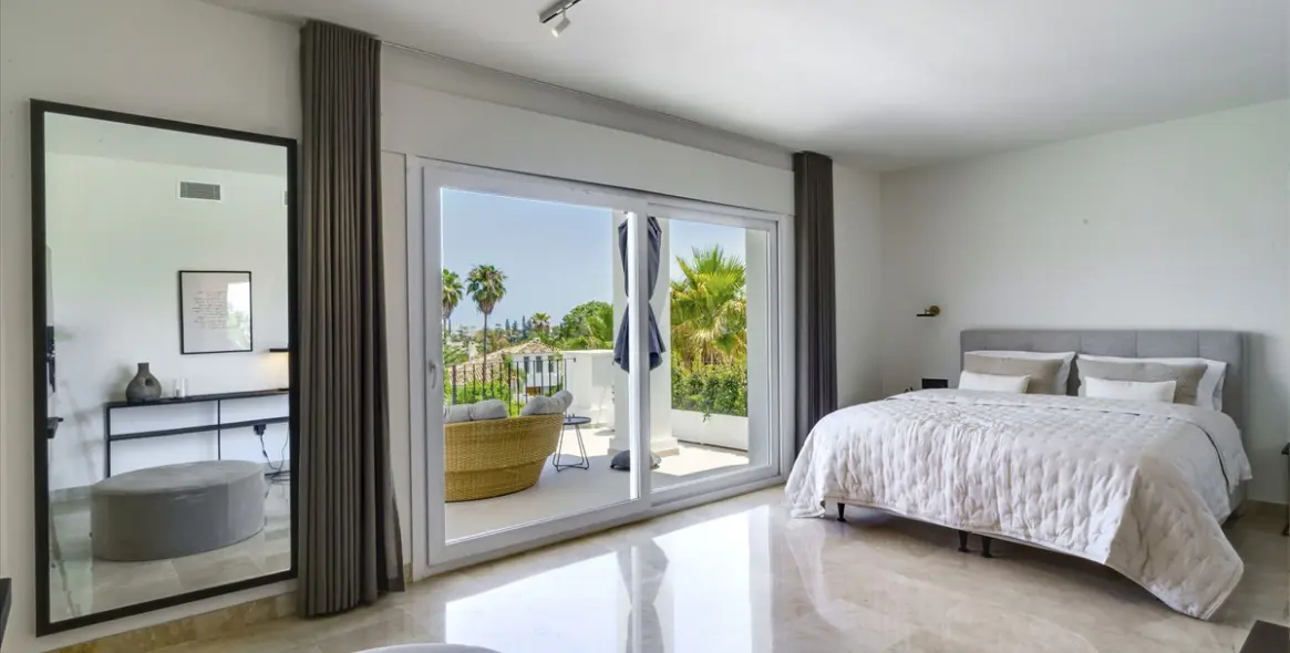 Sale of detached villa in Nueva Andalucía 6