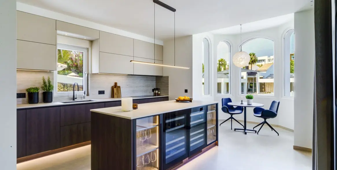 Sale of detached villa in Nueva Andalucía 10