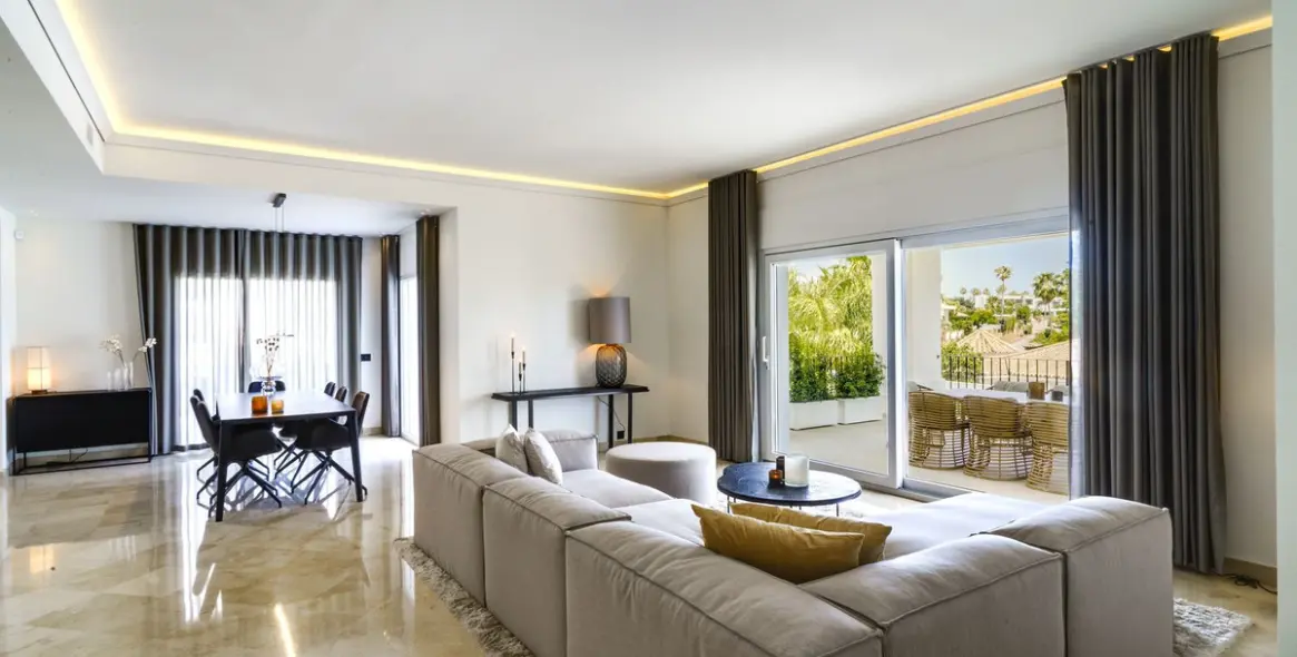 Sale of detached villa in Nueva Andalucía 14