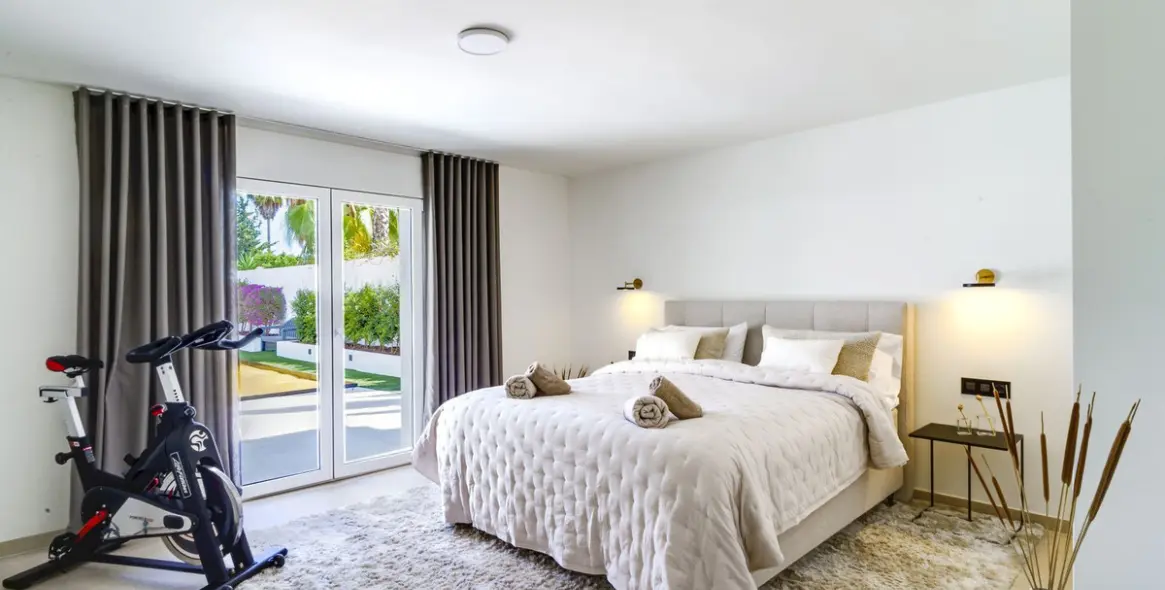 Sale of detached villa in Nueva Andalucía 19