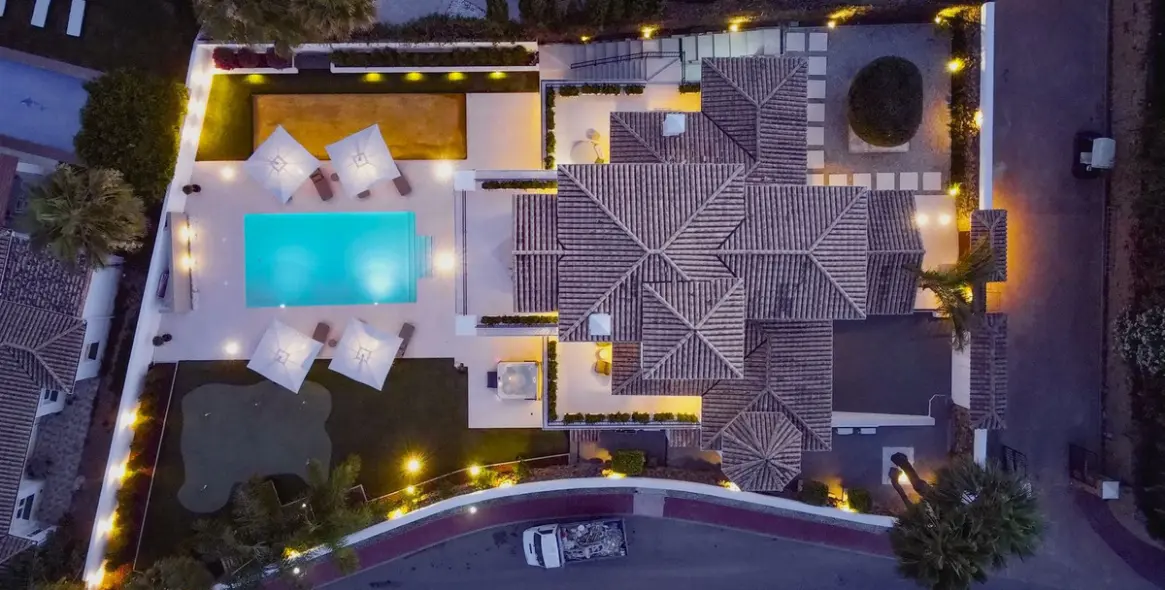 Sale of detached villa in Nueva Andalucía 4