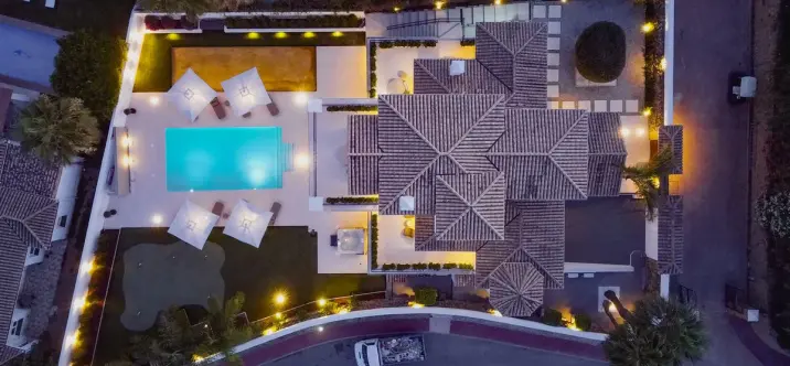 Продажа  отдельно стоящей виллы в Nueva Andalucía 3