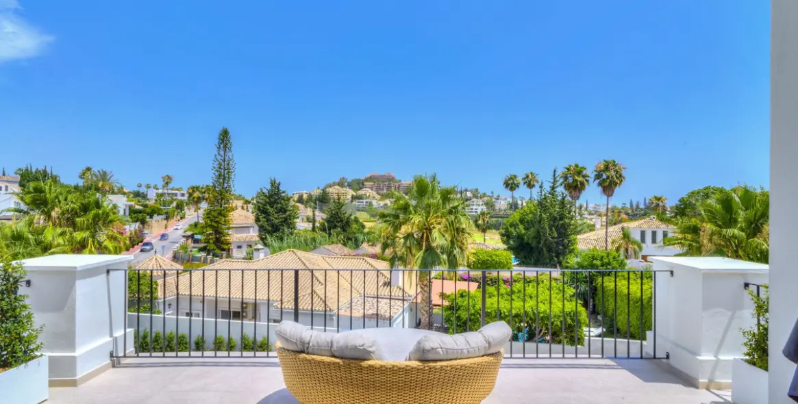 Sale of detached villa in Nueva Andalucía 7