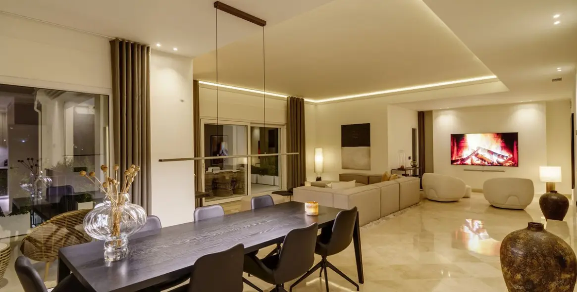 Sale of detached villa in Nueva Andalucía 27