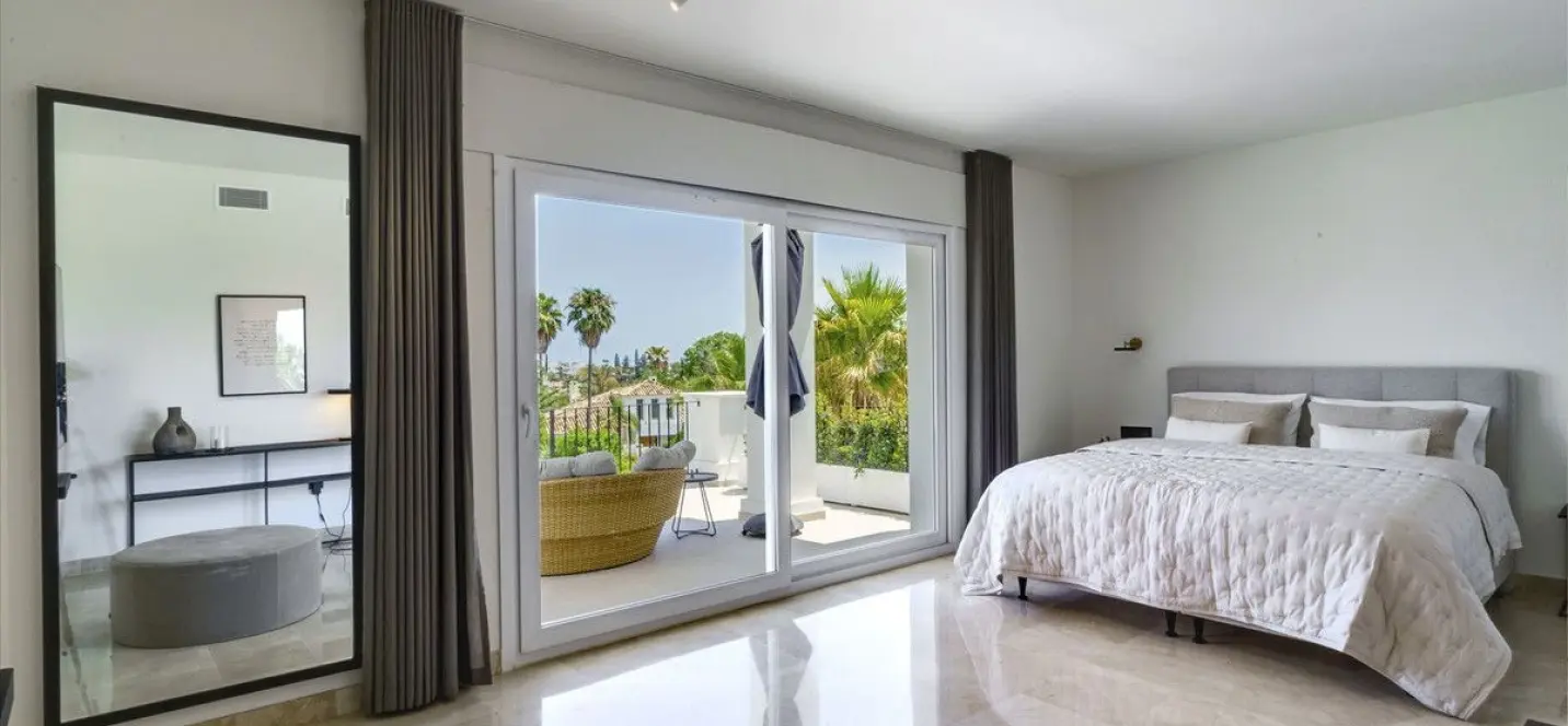 Sale of detached villa in Nueva Andalucía 4