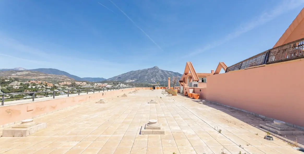 Продажа пентхауса в Nueva Andalucía 37