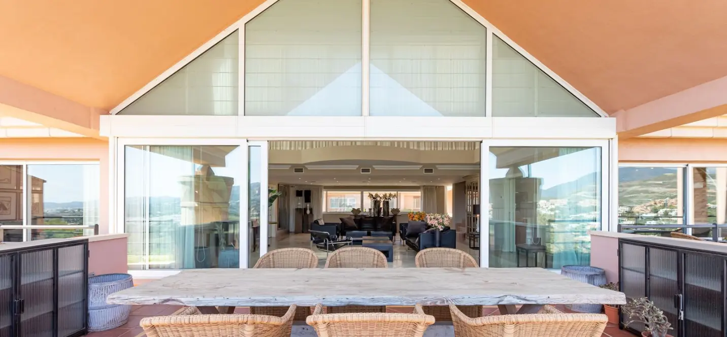 Sale of penthouse in Nueva Andalucía 1