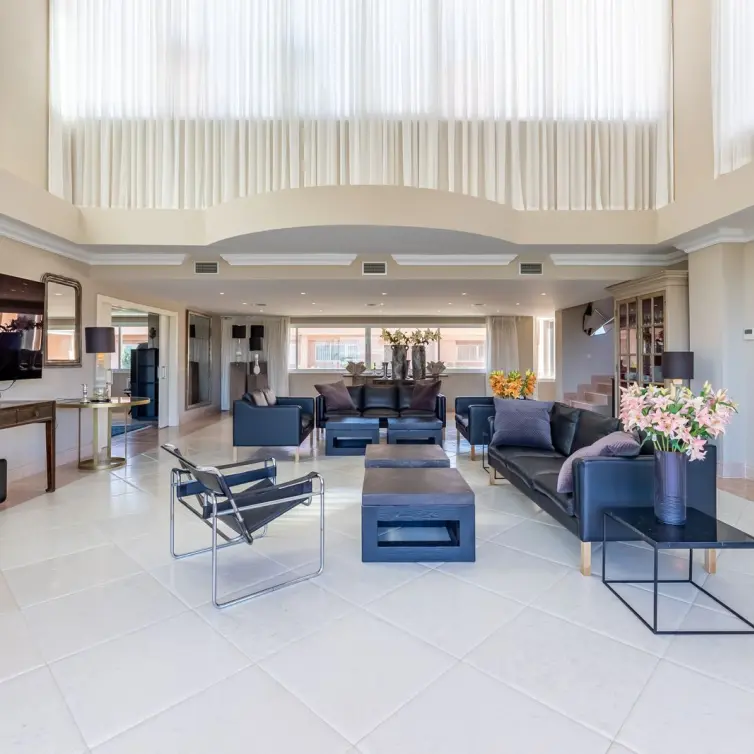 Sale of penthouse in Nueva Andalucía