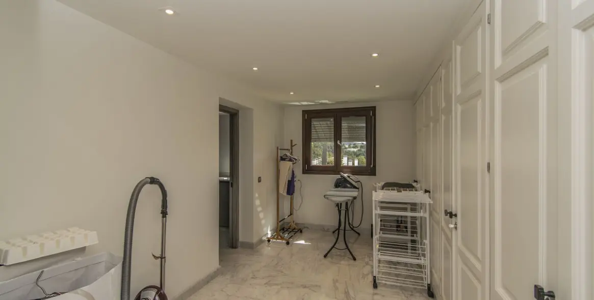 Продажа апартаментов на среднем этаже в Sierra Blanca 15