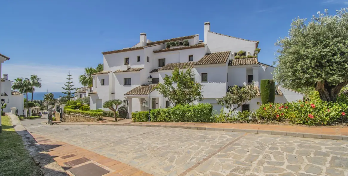 Продажа апартаментов на среднем этаже в Sierra Blanca 42