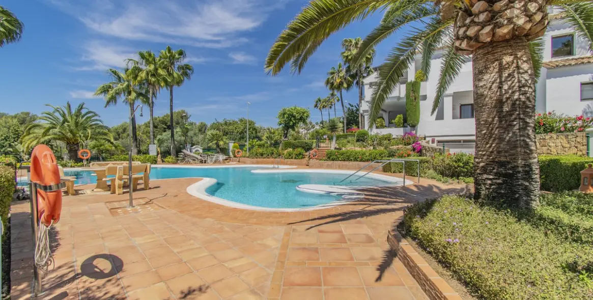 Продажа апартаментов на среднем этаже в Sierra Blanca 43